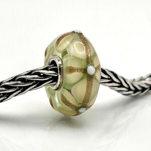 TROLLBEADS Pastel Yellow, Green & Gold Glitter Stained Glass LAA 925S NEW!